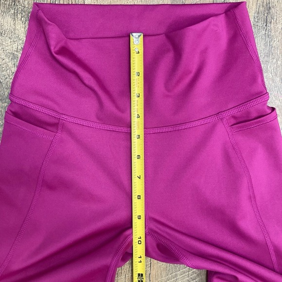 Lilly Pulitzer NWT UPF 50+ Luxletic 31.5" Carpe Vita Flare Legging Mulberry sz S - Picture 8 of 10